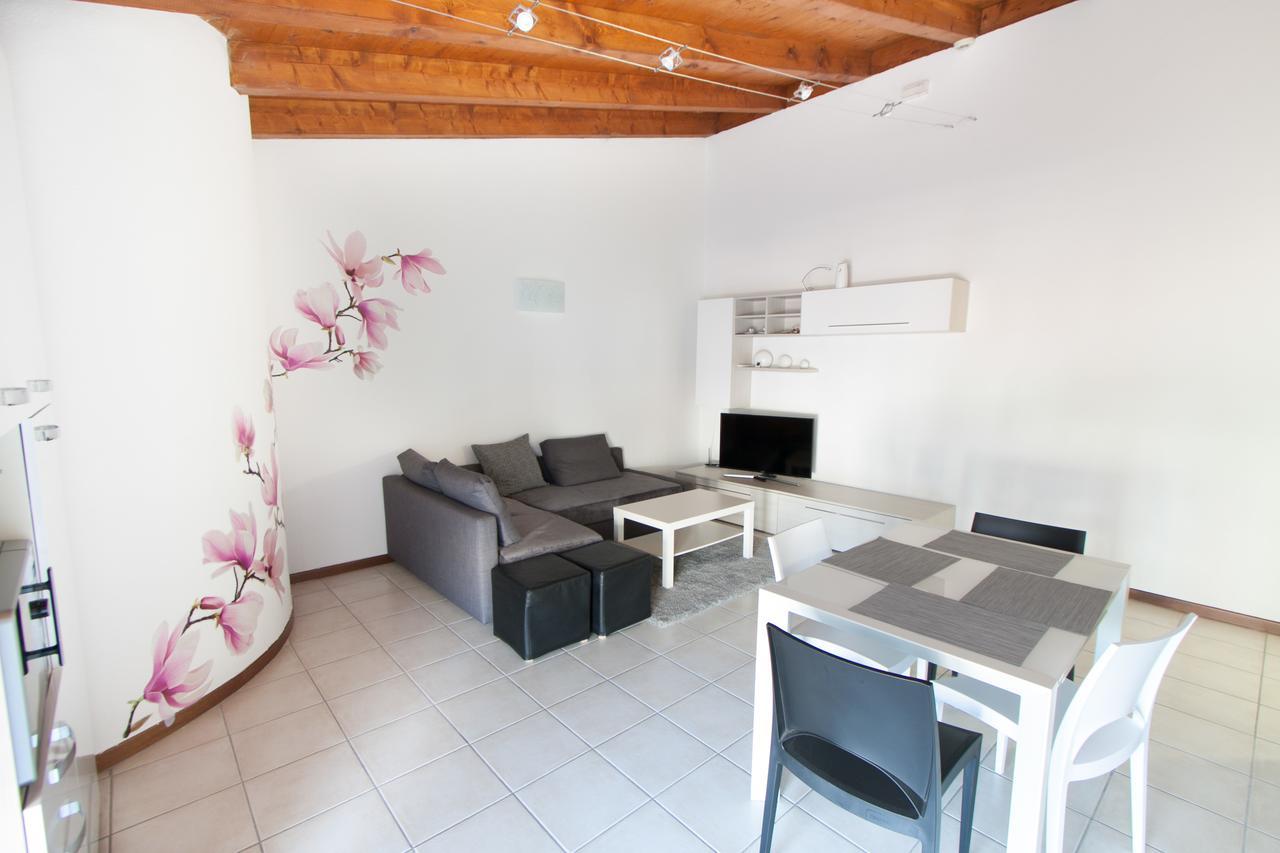 Holidays Garda Village Ferienpark Peschiera del Garda