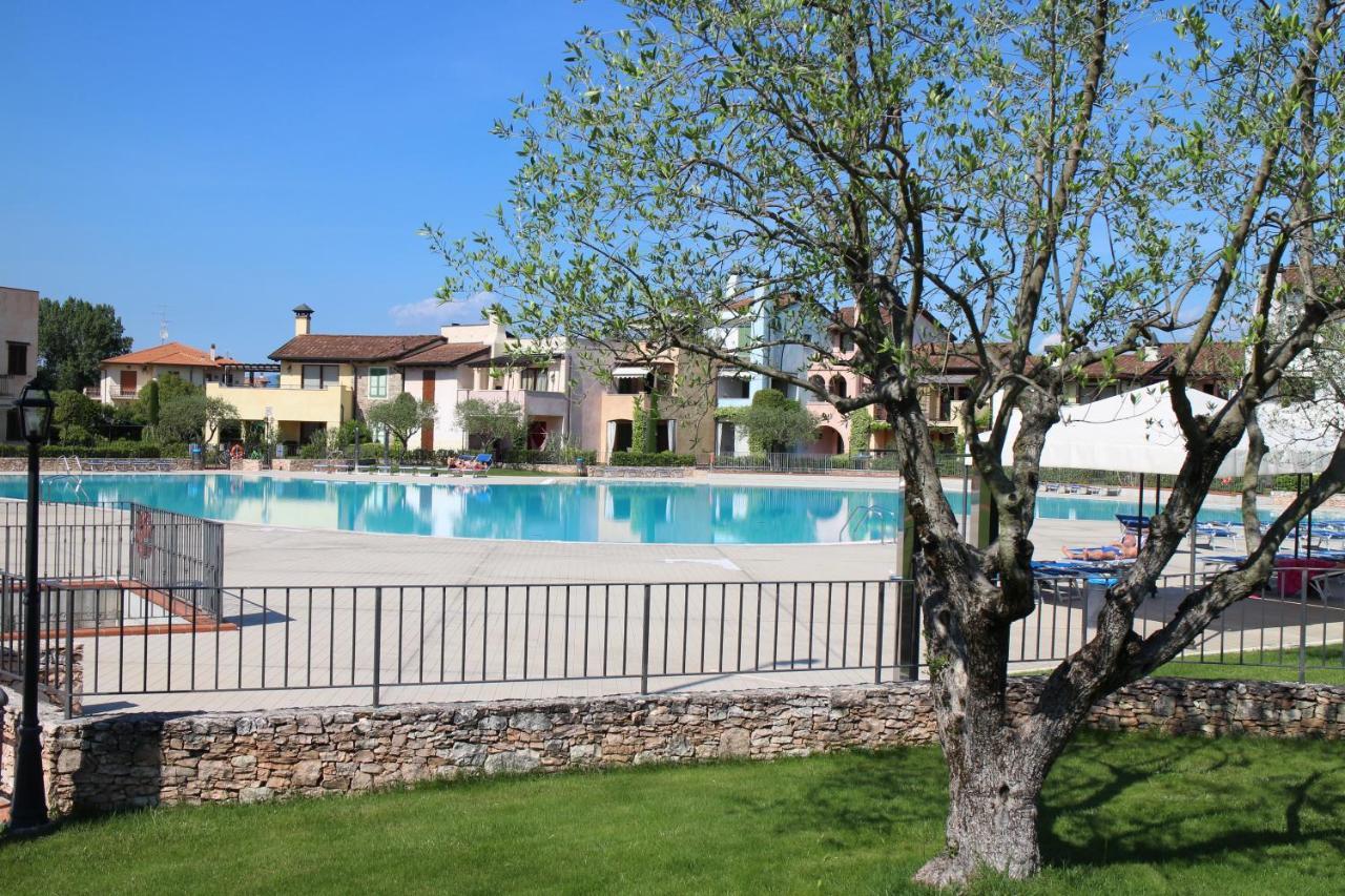 Holidays Garda Village Ferienpark Peschiera del Garda